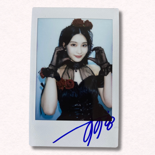 Suzu Honjo Cheki Instax Polaroid Photo Autographed Signed Authentic Japan  Halloween Event