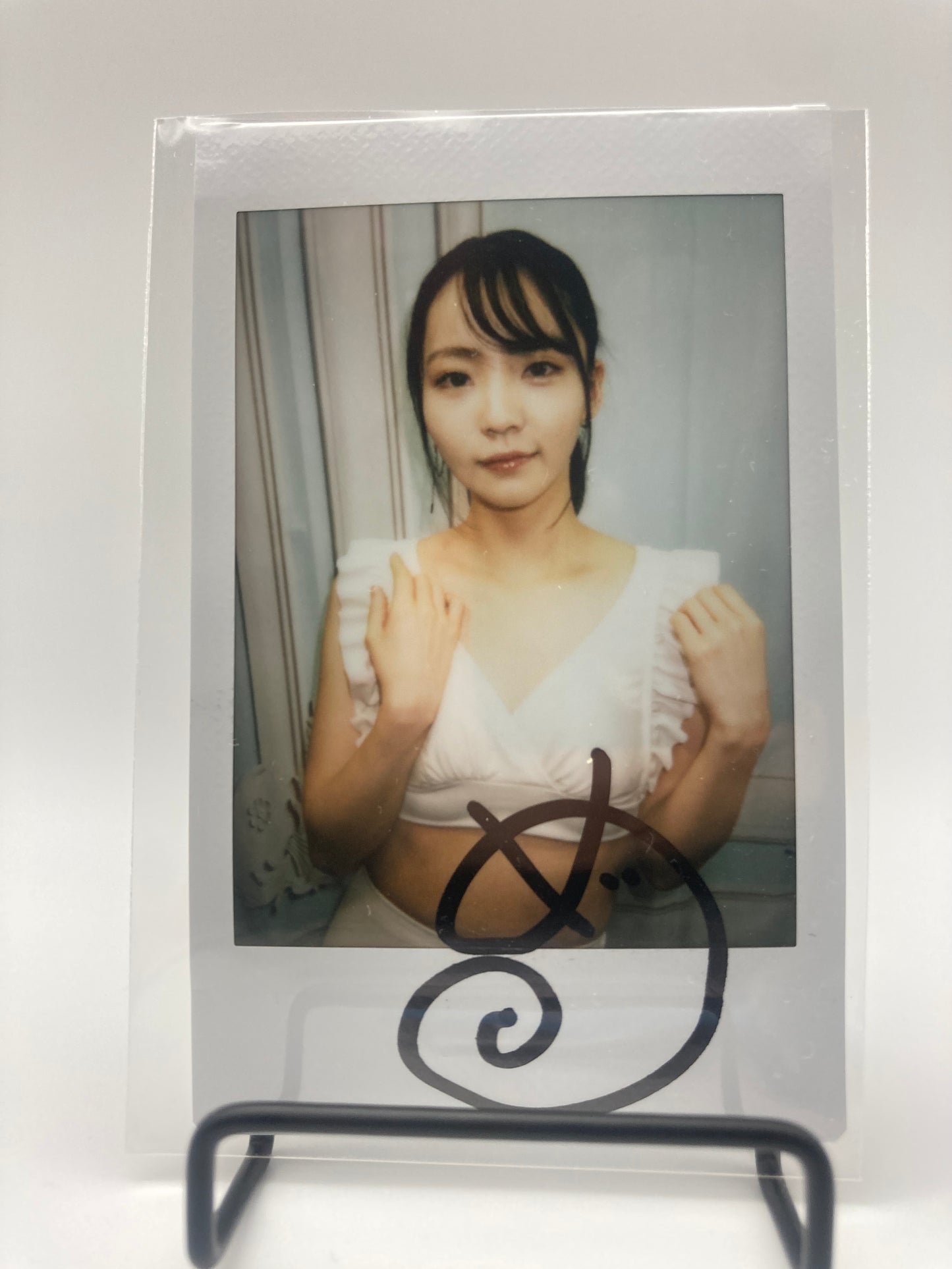 Meguri Minoshima Cheki Instax Polaroid Photo Autographed Signed Authentic Japan