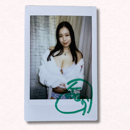 Shiori Tsukada Cheki Instax Polaroid Photo Autographed Signed Authentic Japan